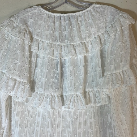 NWT. BCBGMAXAZRIA XS Shimmer Off-White Textured Ruffle Blouse. - Picture 9 of 12
